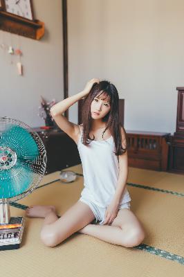 邻居之间真的会发生什么？国产精品视频的真相与误区！